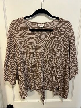 Ariat Taupe and Cream Zebra-Print Tie Front V-Neck Tunic